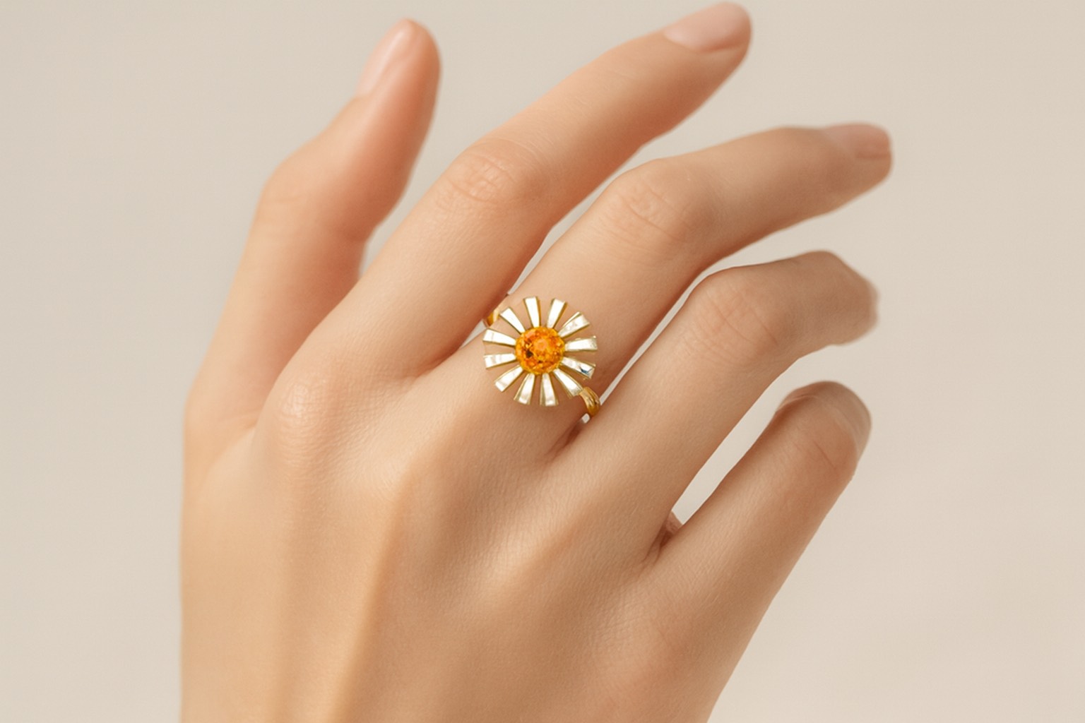 SoireeO フラワーリング サイズ：13号 ゴールド SoireeO フラワーリング サイズ：13号 ゴールド SoireeO フラワー